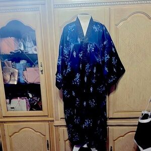 Elegant Navy Blue Floral Kimono